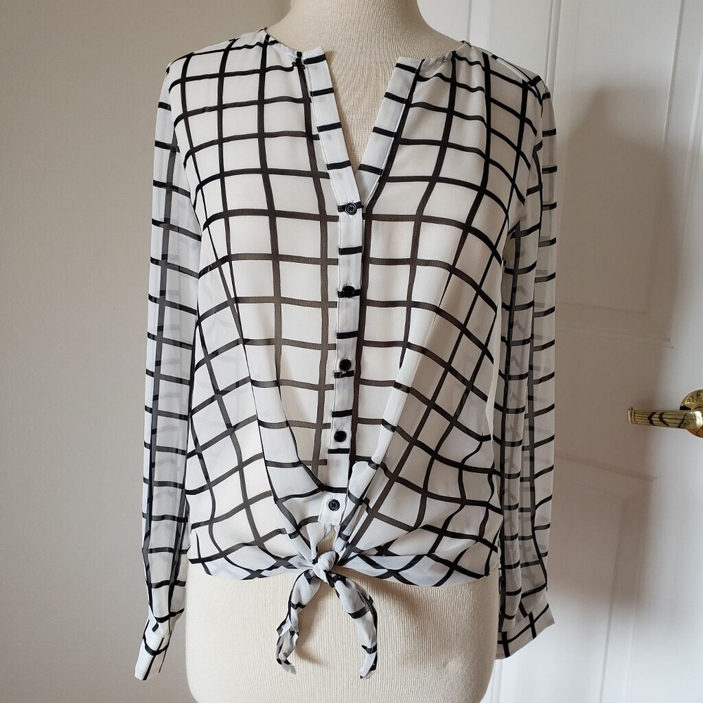 Ro & De Tie Front Sheer Top XS